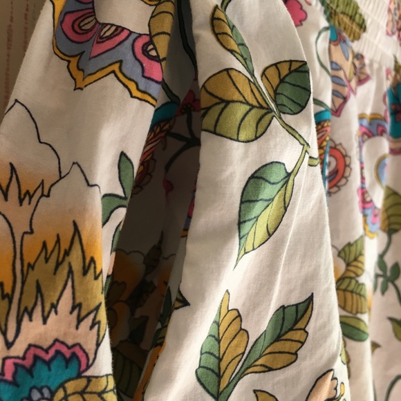 a.n.a - Picture 2 of 6